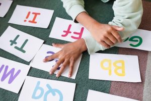 arrangement-different-letters-speech-therapy-sessions_23-2149110283-1